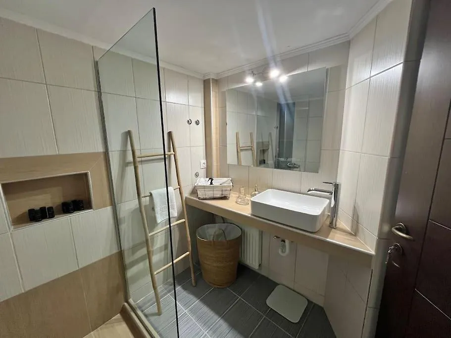 Skg City Center Apartment Salonic